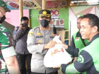 Fkpd Pandeglang Bagikan Paket Sembako Kepada Warga Terdampak Kenaikan Harga Bbm