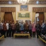 Menganggap Kuota P3K 2022 Tak Adil, Forum Honorer Teknis Administrasi Pandeglang Datangi Bupati Irna Narulita