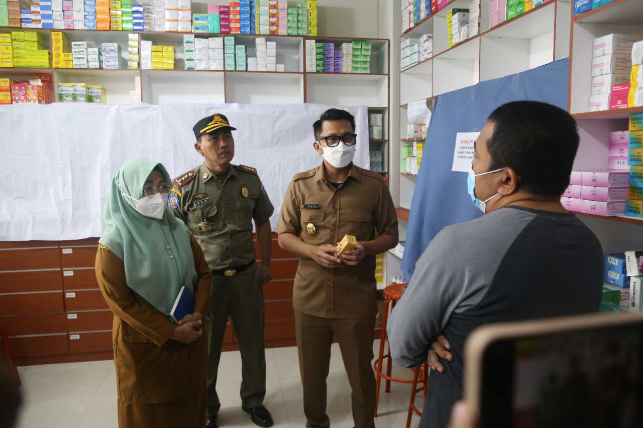 Pastikan Peredaran Obat Terkontrol, Wabup Pandeglang Lakukan Sidak Ke Apotik Dan Fasilitas Kesehatan
