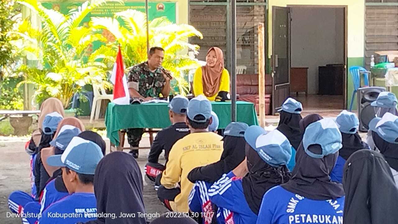 Koramil 3 Petarukan Bekali Materi Latihan Dasar Kepemimpinan Siswa (LDKS) SMK Satyapraja 1 I Harian Terbit