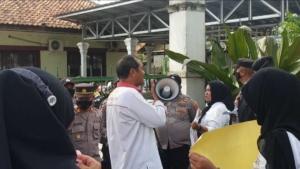 Copot, Gempar Demo Dinas Kesehatan Lebak Desak Copot Kadis Dinkes, Ini Alasanya
