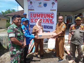 Pemkab Pandeglang Serahkan Bantuan Logistik Ke Lumbung Sosial Kecamatan