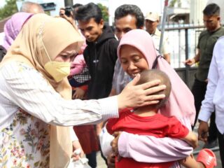 Pemkab Pandeglang Salurkan Bantuan Sosial Dampak Inflasi Kenaikan Bbm, Bantuan Permodalan Dan Blt Sembako