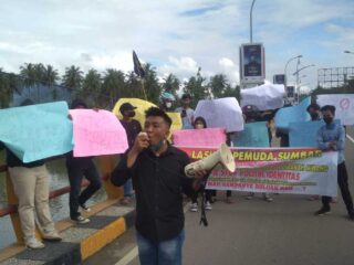 Massa Aksi Tolak Keras Anies Baswedan Ke Sumatera Barat