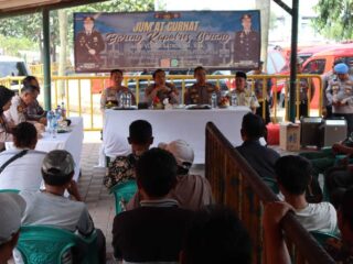 Masyarakat Bahagia Curhat Bareng Kapolres Serang Di Program Jumat Curhat Mabes Polri
