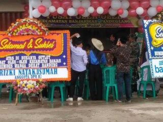 Launching Outlet Pusat Oleh-Oleh Milik Bumdes Bandung Di Kecamatan Banjar