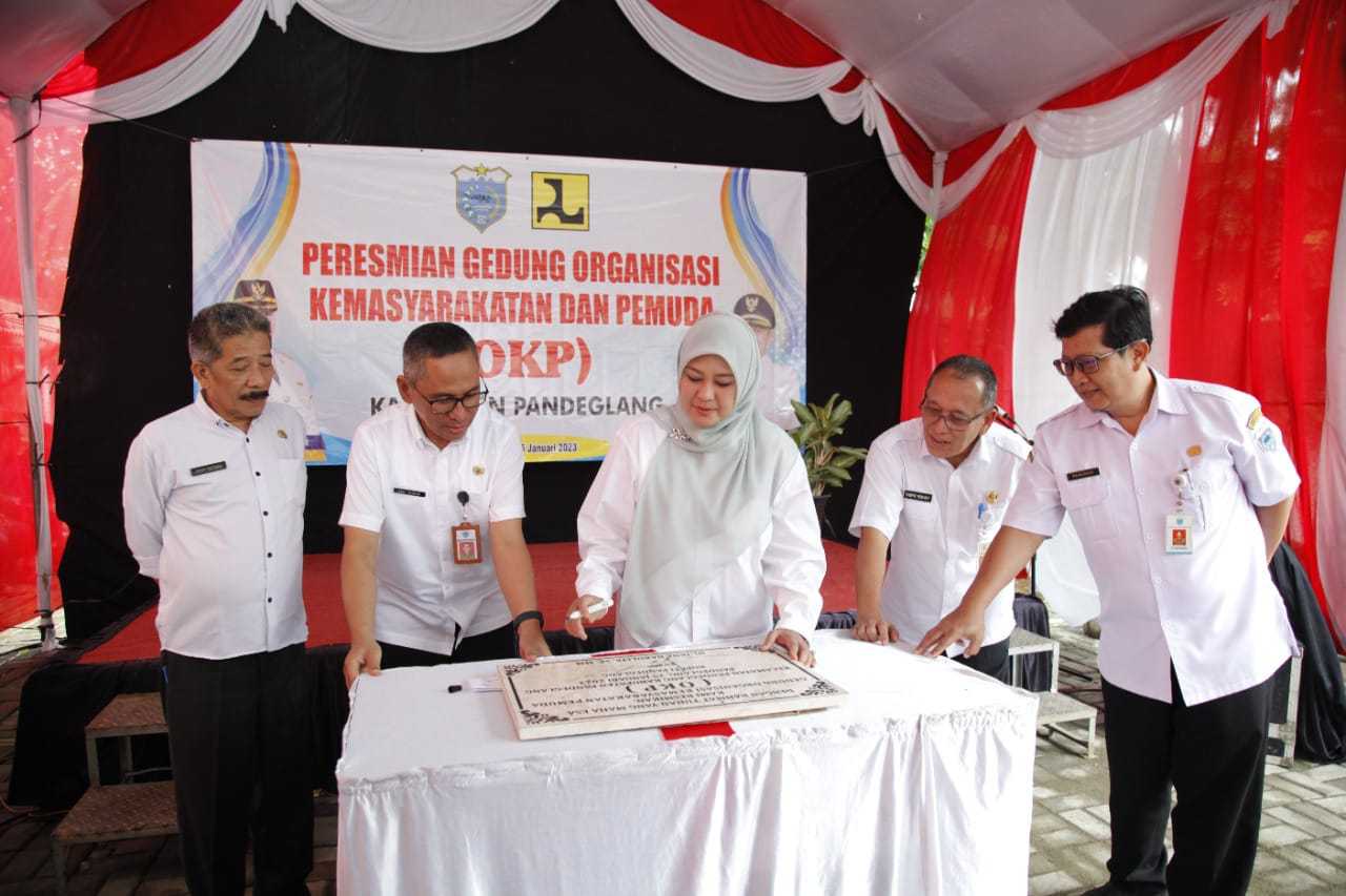 Bupati Pandeglang, Irna Narulita Resmikan Gedung Organisasi Kemasyarakatan Dan Pemuda 1 Bupati Pandeglang, Irna Narulita Resmikan Gedung Organisasi Kemasyarakatan Dan Pemuda