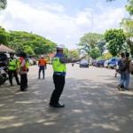 Berikan Rasa Aman, Gabungan Anggota Polres Lebak Pam Rutin Jemaah Sholat Jumat