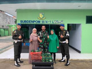 Subdenpom Rangkasbitung Lebak Bagikan Takjil Ramadhan