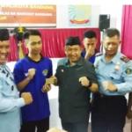Kanwilkumham Jawa Barat Dampingi Walikota Bandung Serahkan E-Ktp Ke Warga Binaan