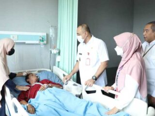 Bupati Zaki Beri Semangat Dan Motivasi Ke Para Pasien Rsud Balaraja