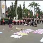 Puluhan Perwakilan Mahasiswa Pandeglang Banten Gelar Aksi Demo Refleksi Hut Pandeglang Ke 149, Sampaikan 8 Tuntutan.