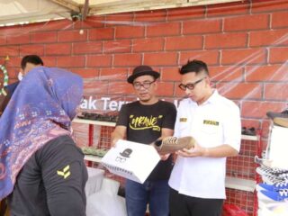 Wabup Tanto Tinjau Festival Umkm Dan Bazar Ramadan Sekaligus Borong Produk Umkm Warga