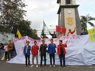 Fantastis, Mahasiswa Demo Hut Pandeglang Singgung Anggaran Sepeda Listrik 38 Miliar
