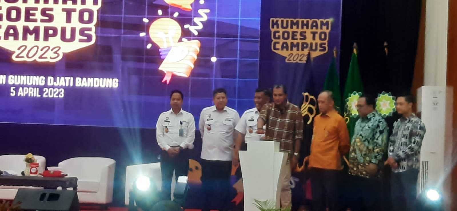 Lapas Banceuy Pamerkan Hasil Karya Warga Binaan Kepada Mahasiswa UIN Sunan Gunung Djati I Harian Terbit