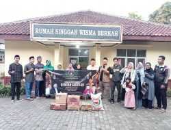 Penghuni Rumah Singgah Mendapatkan Bantuan Bingkisan lebaran dan Santunan dari Kita Pandeglang