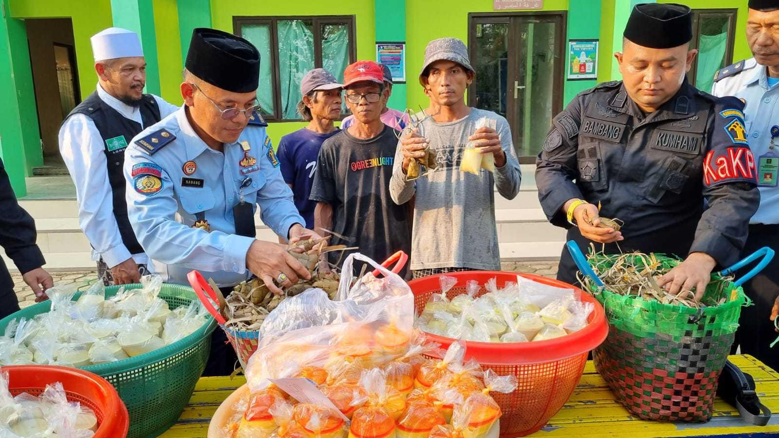 Kalapas Indramayu Gelar Program 1000 Ketupat Di Pesantren Nahdlotul Mubtadiin Al-Islam I Harian Terbit