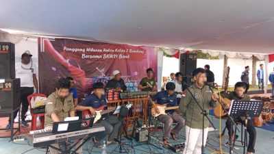 Hibur Pengunjung, Rutan Bandung Suguhkan Penampilan Band (BKW29) Dan Musik Tradisional WBP I Harian Terbit