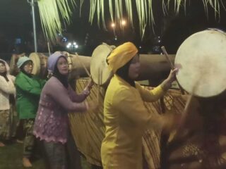 Pertunjukan Gebrag Ngadu Bedug Antar Kampung Di Alun-Alun Pandeglang Dihadiri Pj Gubernur Banten,Almuktabar