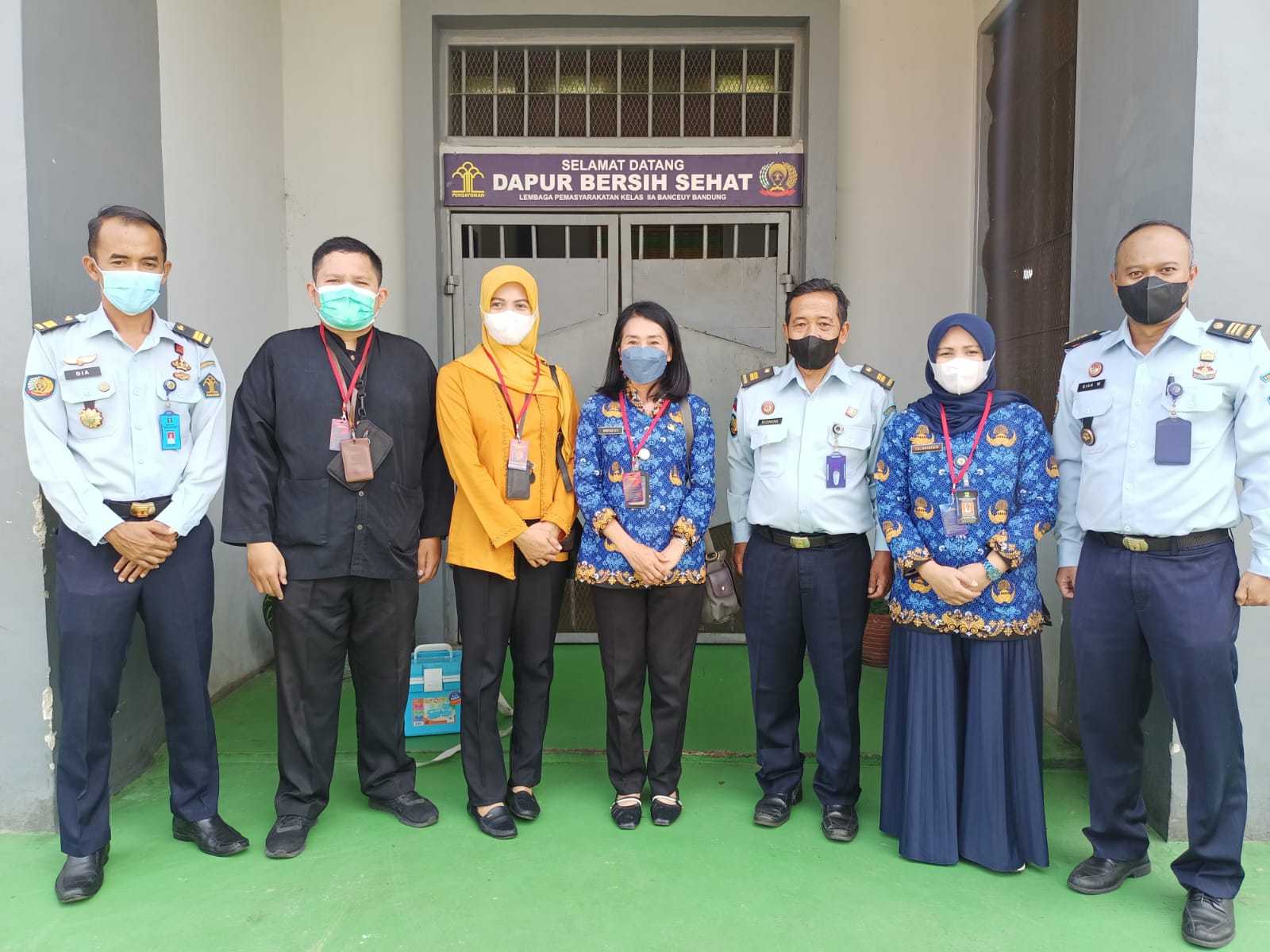 Tim Dinkes Kota Bandung Cek Dapur Lapas Khusus Banceuy, Begini Alasannya I Harian Terbit