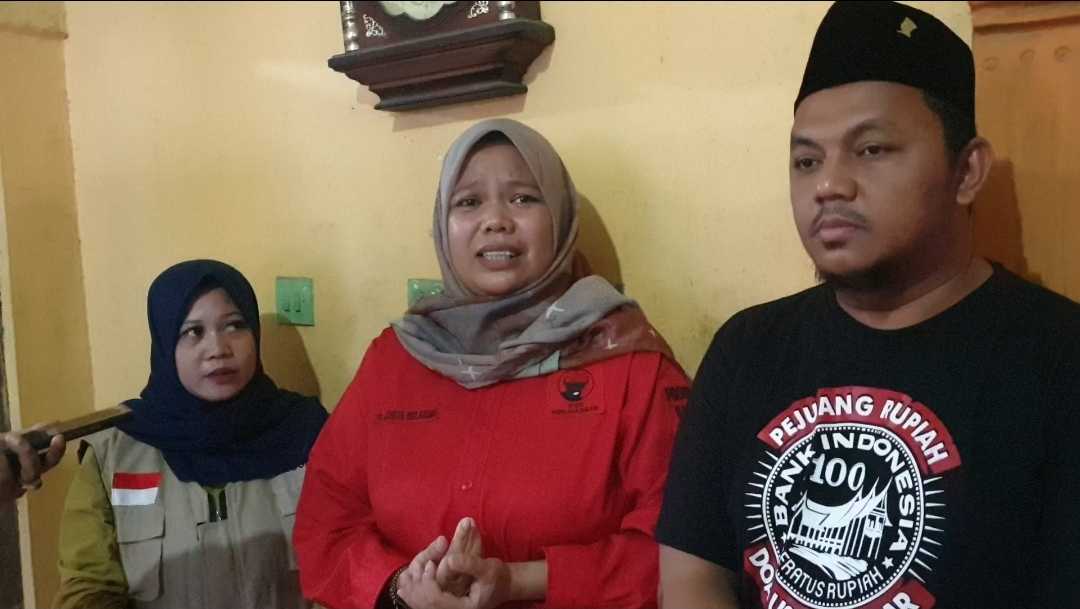 Sedih, Dr. Juwita Berkunjung Ke Kediaman Balita Dua Tahun Yang Terpisah Dengan Ibunya, Terharu, Saat Seorang Nenek Bercerita Kondisinya 1 Sedih, Dr. Juwita Berkunjung Ke Kediaman Balita Dua Tahun Yang Terpisah Dengan Ibunya, Terharu, Saat Seorang Nenek Bercerita Kondisinya