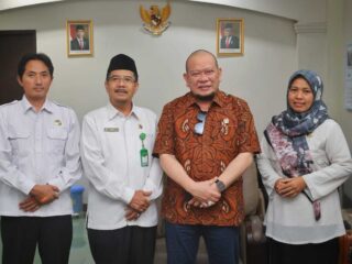 Ketua Dpd Ri Kunjungi Kanwil Kemenag Jatim, Cek Kesiapan Keberangkatan Haji