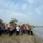 Kemarin Penuh Sampah, Sebentar Lagi Teluk Jadi Indah