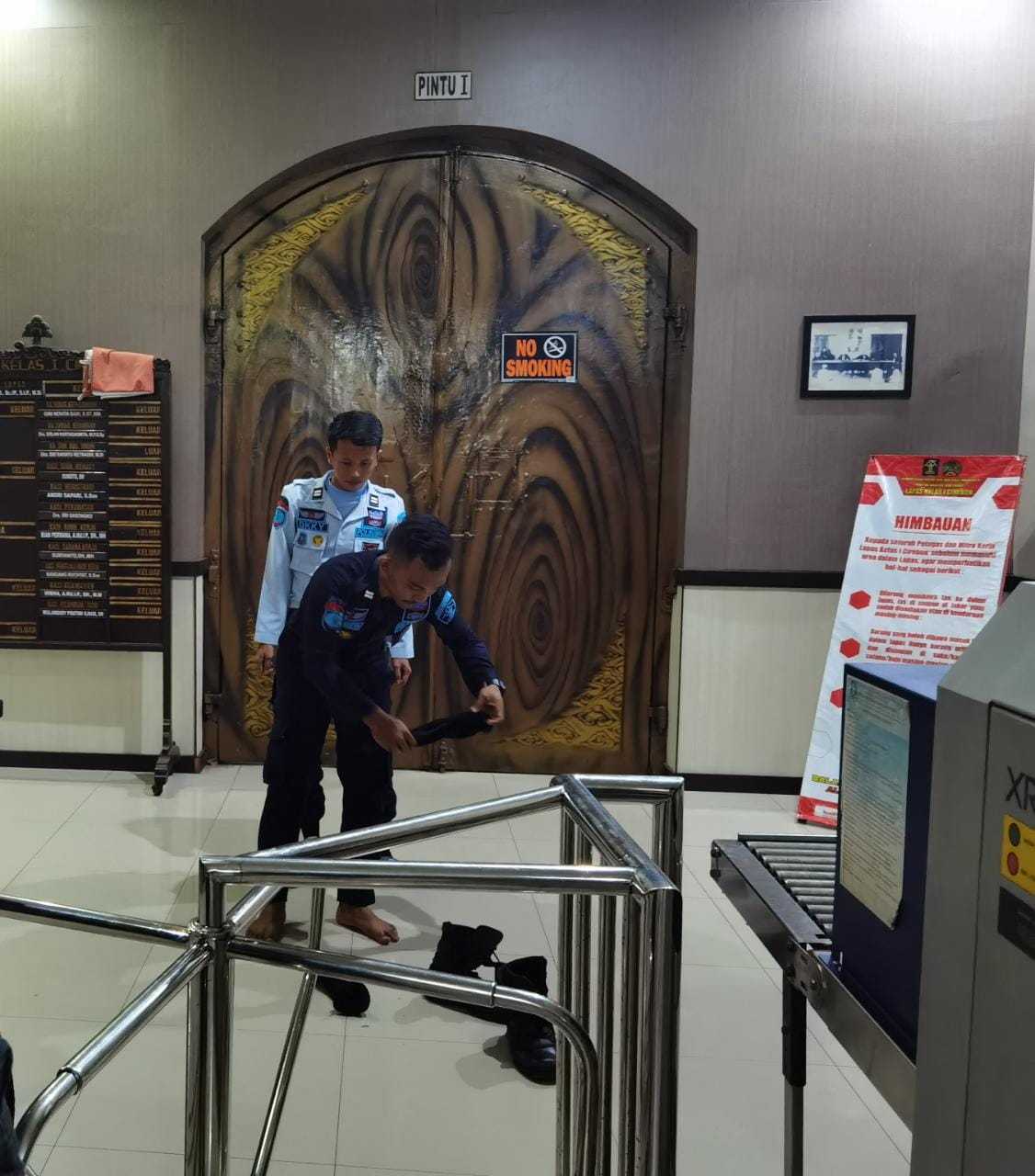 Lapas Cirebon Lakukan Body Scanner Sterilkan Area Lapas I Harian Terbit