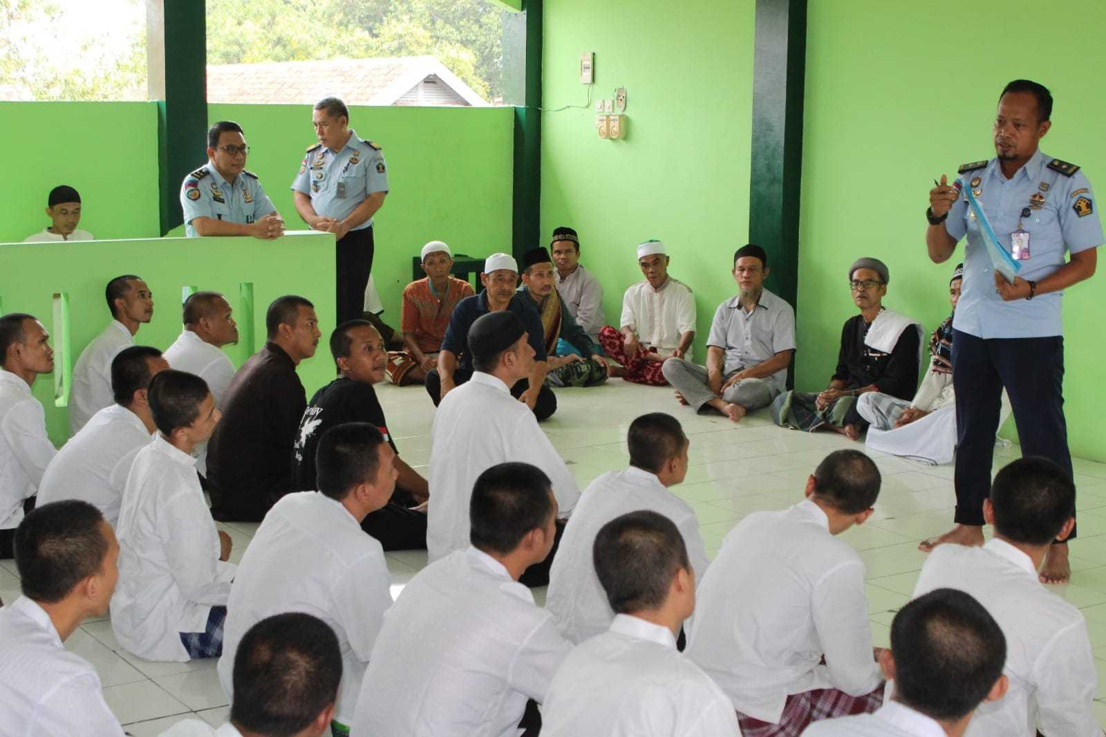 Lapas Cirebon Ikuti Pesantren Kilat 1 Lapas Cirebon Ikuti Pesantren Kilat