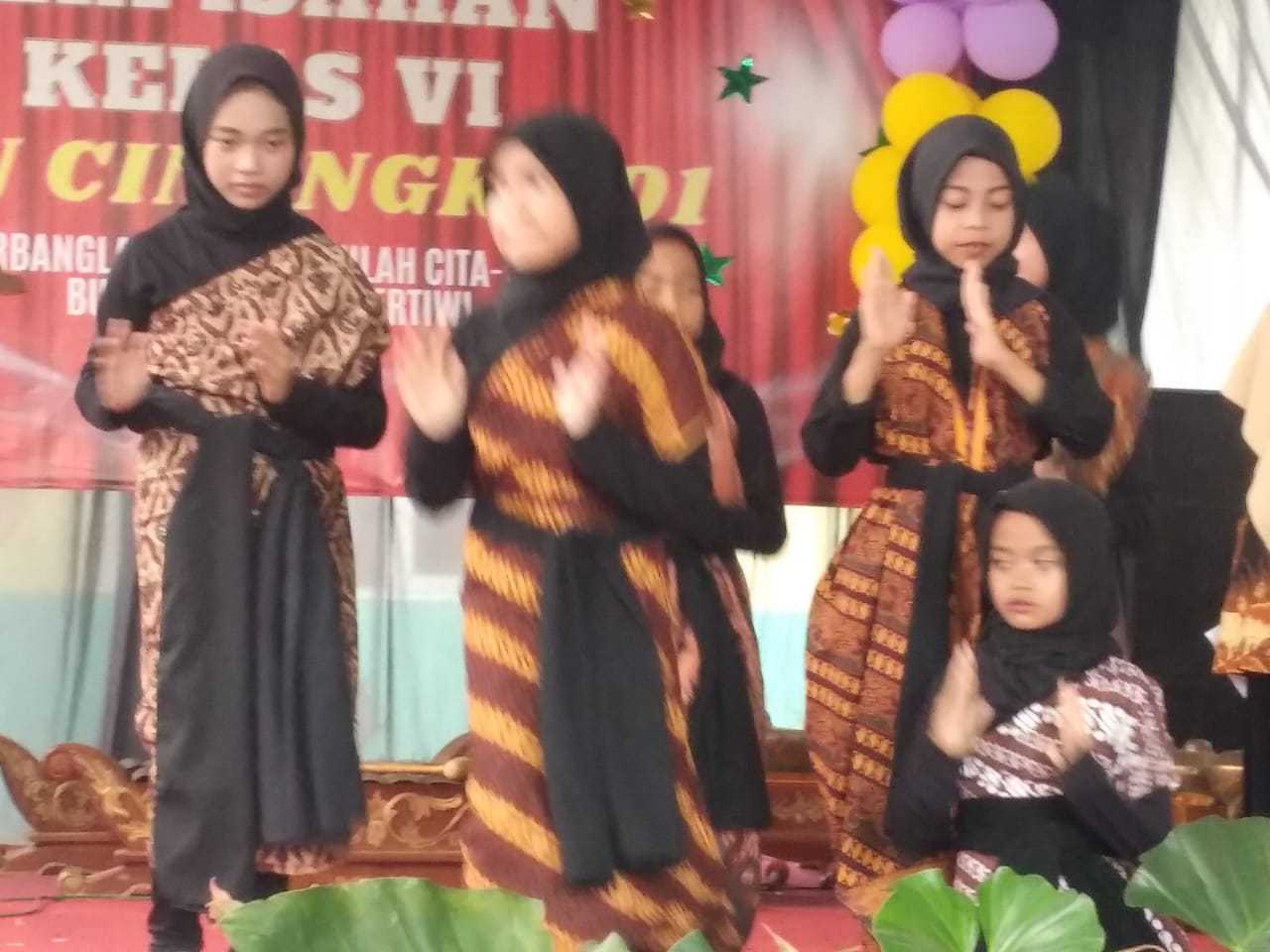 Unik Dalam Pesta Perpisahan Dan Kenaikan Kelas SDN 01 Cinangka