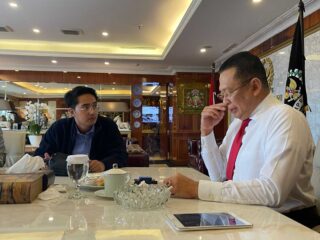 Azka Aufary Ramli : Melemahnya Permintaan Sektor Manufaktur Global