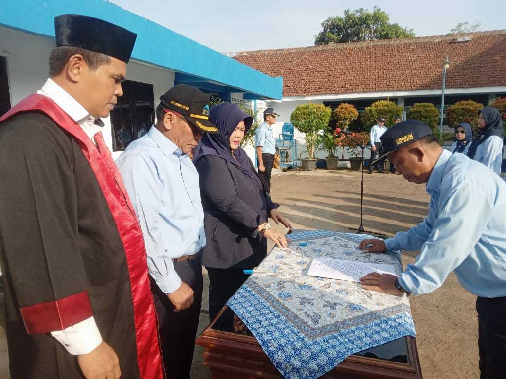 Delapan Pejabat Perumdam Tirta Berkah Pandeglang Resmi Dilantik