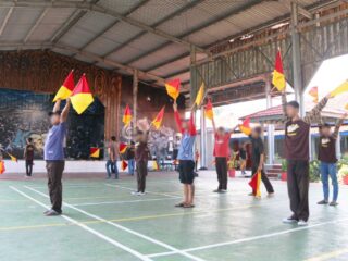 Lapas Cirebon Laksanakan Latihan Semaphore Guna Pembinaan Kepramukaan