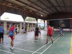 Warga Binaan Lapas Cirebon Latihan Bola Voli Jaga Stamina dan Kesehatan