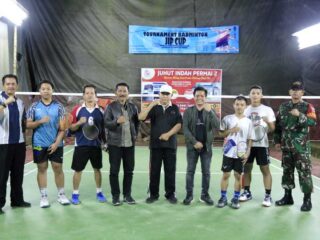 Juhut Indah Permai Gelar Turnamen Badminton Jip Cup 2023