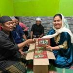 Caleg Cantik Peduli Masjid Wakafkan Al-Quran Di Masjid Selajambe Cianjur