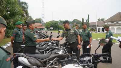 Kasrem Cek Kendaraan Dinas Personel Korem 064/MY I Harian Terbit