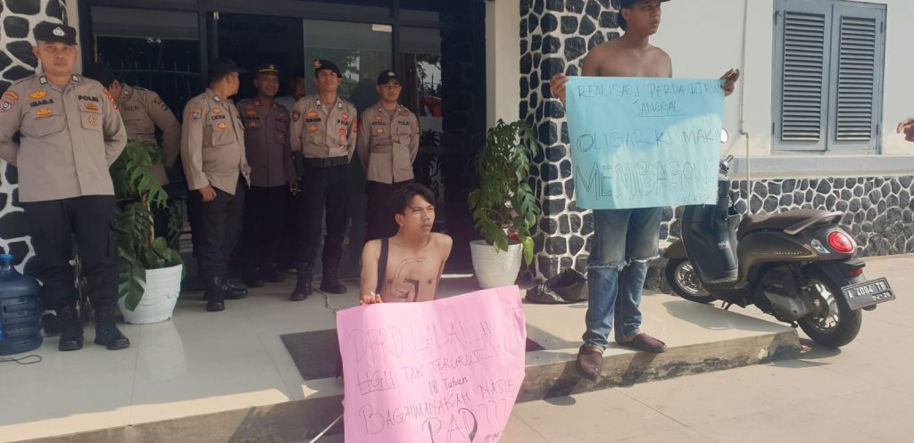 Aksi Unjuk Rasa Berapi-api,Pemuda KEPAL : Memburuknya Drama HGU PTPN VIII di Kabupaten Lebak I Harian Terbit