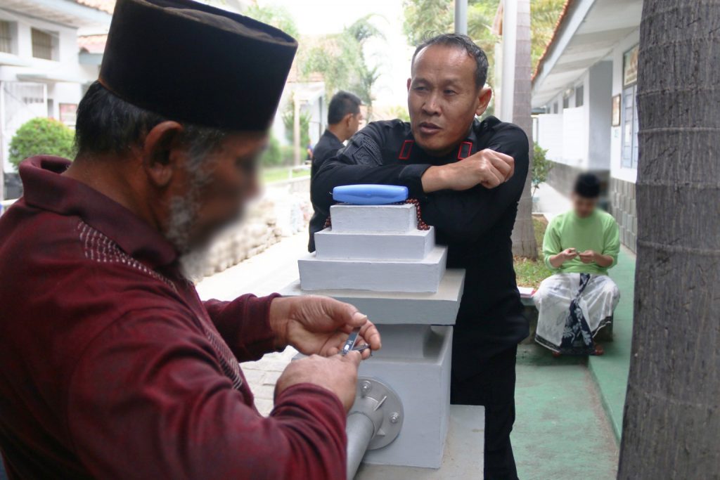 Lapas Cirebon Periksa Kebersihan Kuku Para Warga Binaan, Begini Ceritanya I Harian Terbit