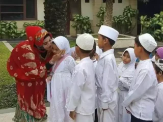Camellia Panduwinata Gelar Tasyakuran Usia Bareng Keluarga Dan Tim Kemenangan