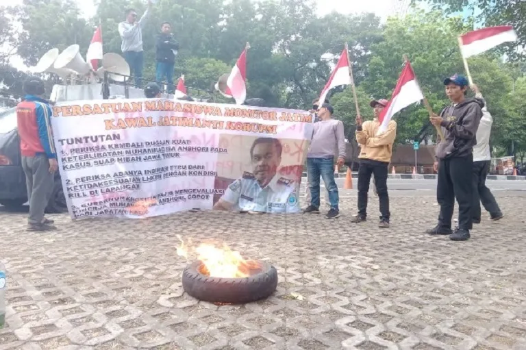 KPK Diminta Telusuri Dugaan TPPU Kasus Hibah di Jatim