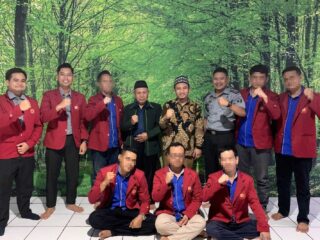 Pegawai Dan Warga Binaan Lapas Cirebon Yang Jadi Mahasiswa Ikuti Pesantren Sebagai Syarat Lulus