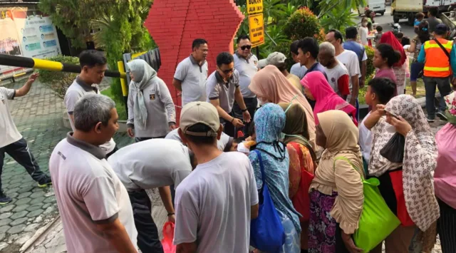 Berkah Jumat, Lapas Cirebon Laksanakan Pasbi Jumat Berbagi Pada Warga, Cek Selengkapnya