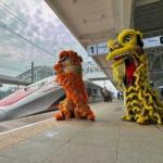 Kemeriahan Imlek, Kcic Hadirkan Pertunjukan Barongsai Di Stasiun Whoosh
