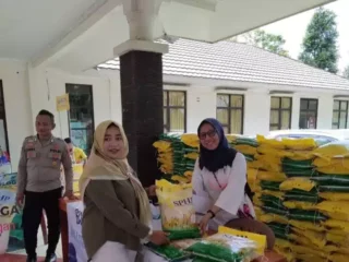 Kendalikan Harga Beras, Bulog Lakukan Operasi Pasar Di Lebak