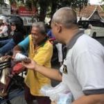 Tebar Kebahagiaan, Lapas Cirebon Laksanakan Pasbi Jumat Berbagi