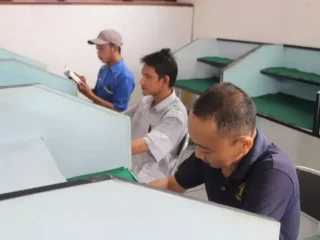 Warga Binaan Lapas Cirebon Manfaatkan Waktu Ramadhan Dengan Membaca Buku