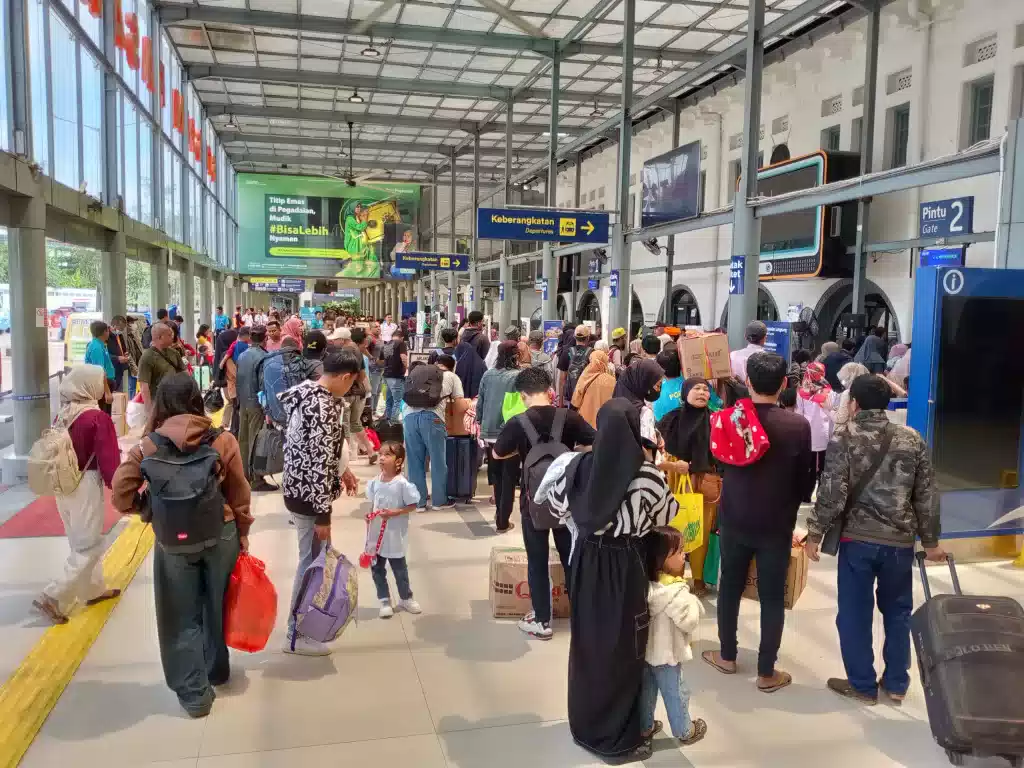 Mudik Ceria dan Penuh Makna, KAI Daop 1 Pastikan Fasilitas Layanan di Stasiun Nyaman dan Aman