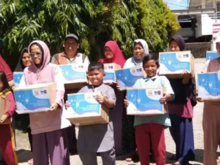Relawan All Cipayung - Tim 8 Rjbbp Sambut Kemenangan Prabowo - Gibran Dengan Bagikan Sembako Di Banten