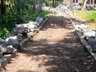 Warga Di Kampung Pamatang Kanas Idamkan Akses Jalan Bagus, Pemdes Kubangkampil Bangunkan Paving Block Dari Dd Tahap I 2024